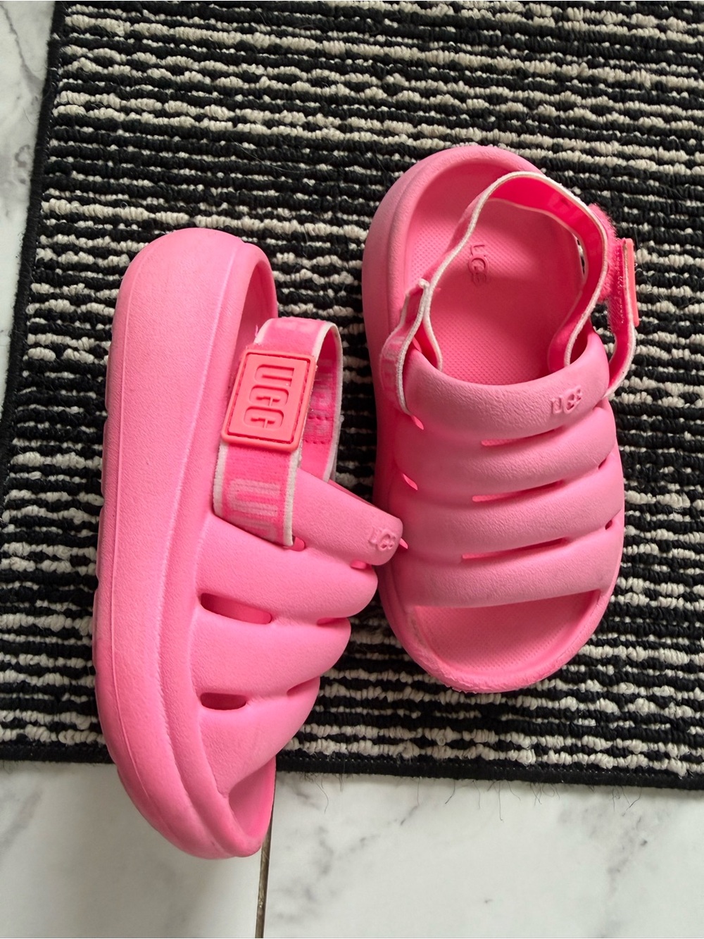 UGG Kids' Pink Foam Sandals toddler 9